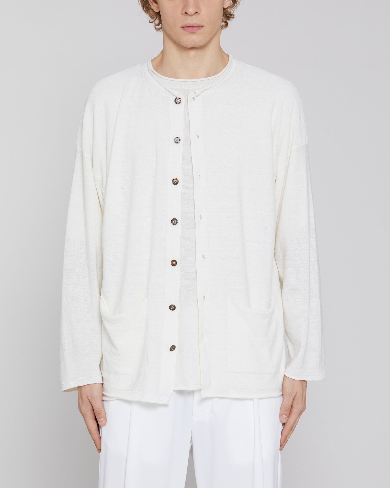 Short-sleeved drop-shoulder sweater white