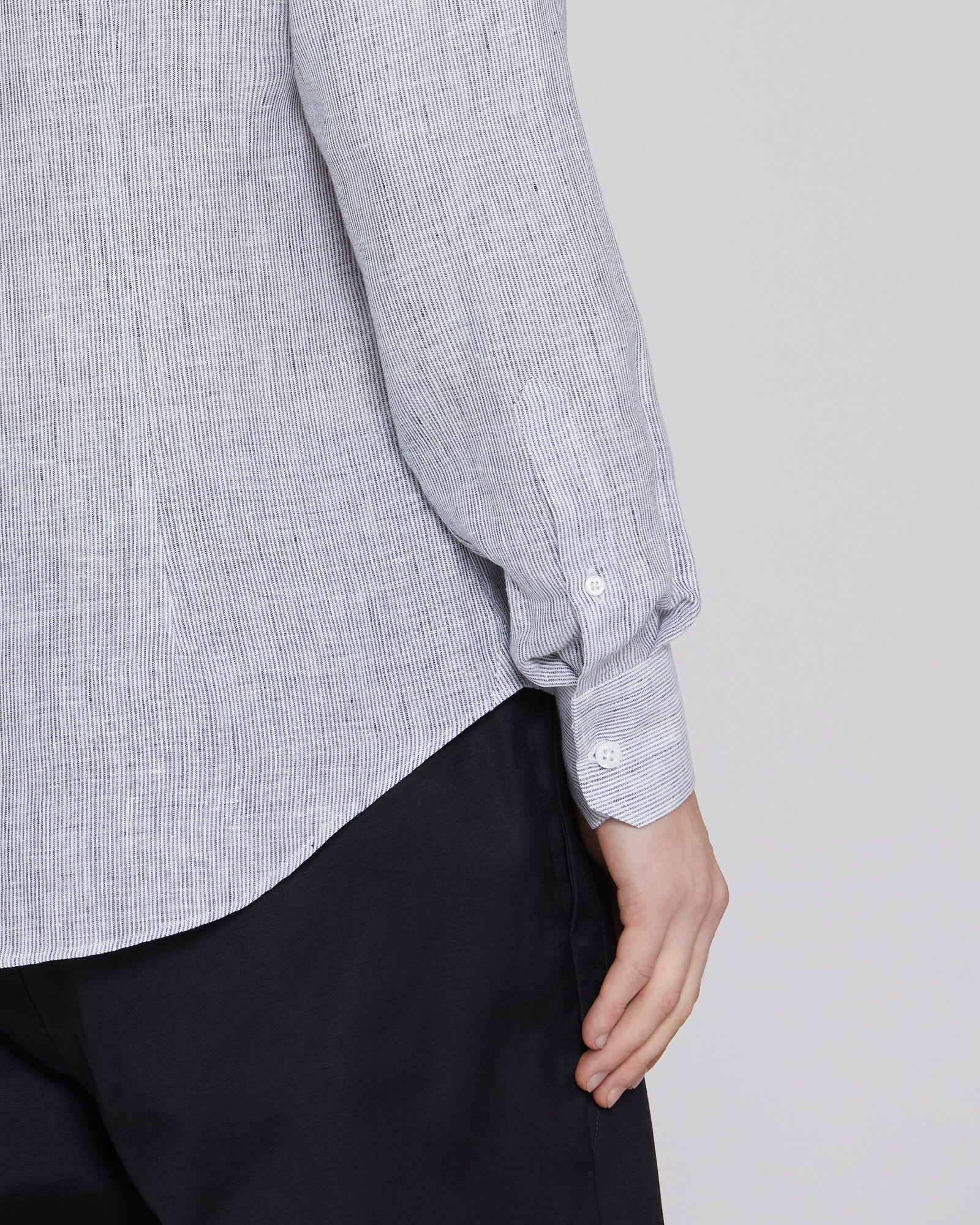 Linen shirt with classic collar White / Coal